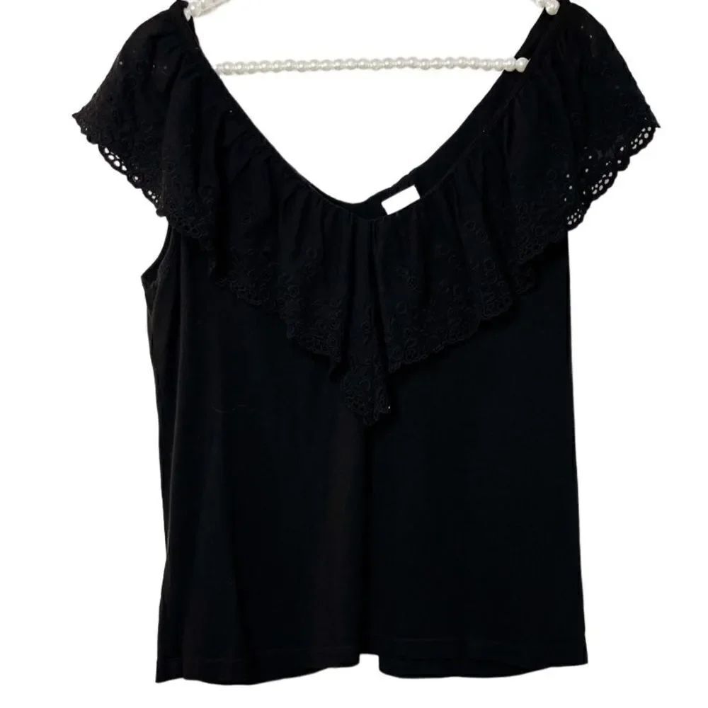H&M Lace Trimmed V Neckline Sleeveless Shirt Black Size Medium